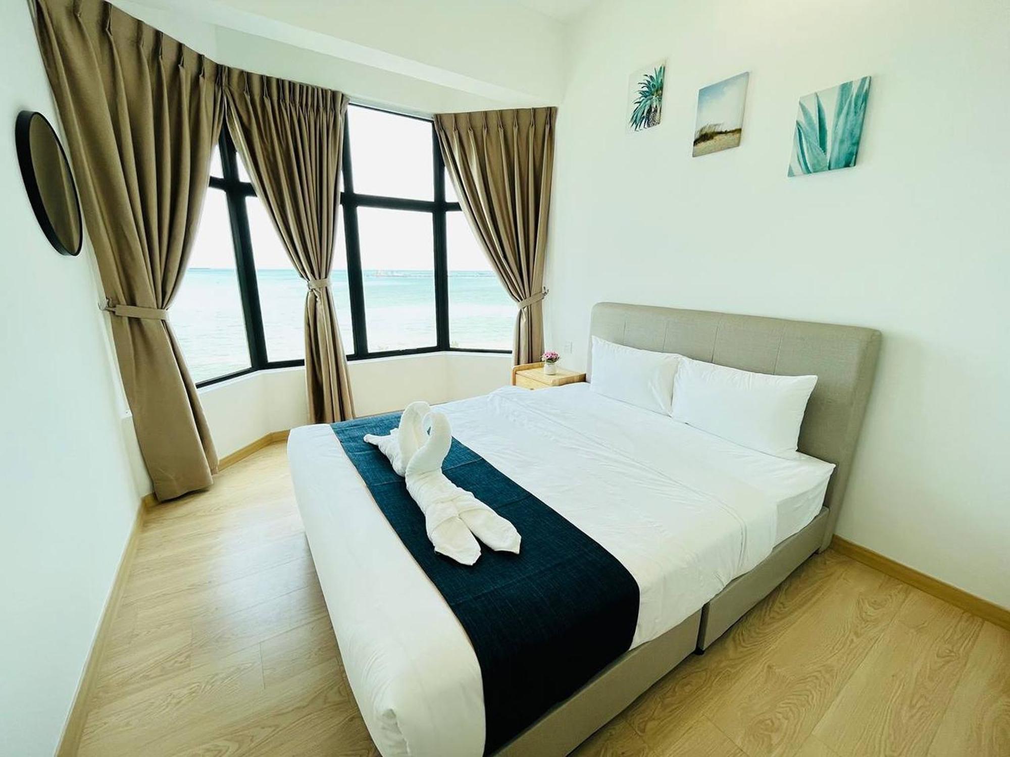 Mutiara Melaka Beach Resort By Glex Tangga Batu Exterior foto